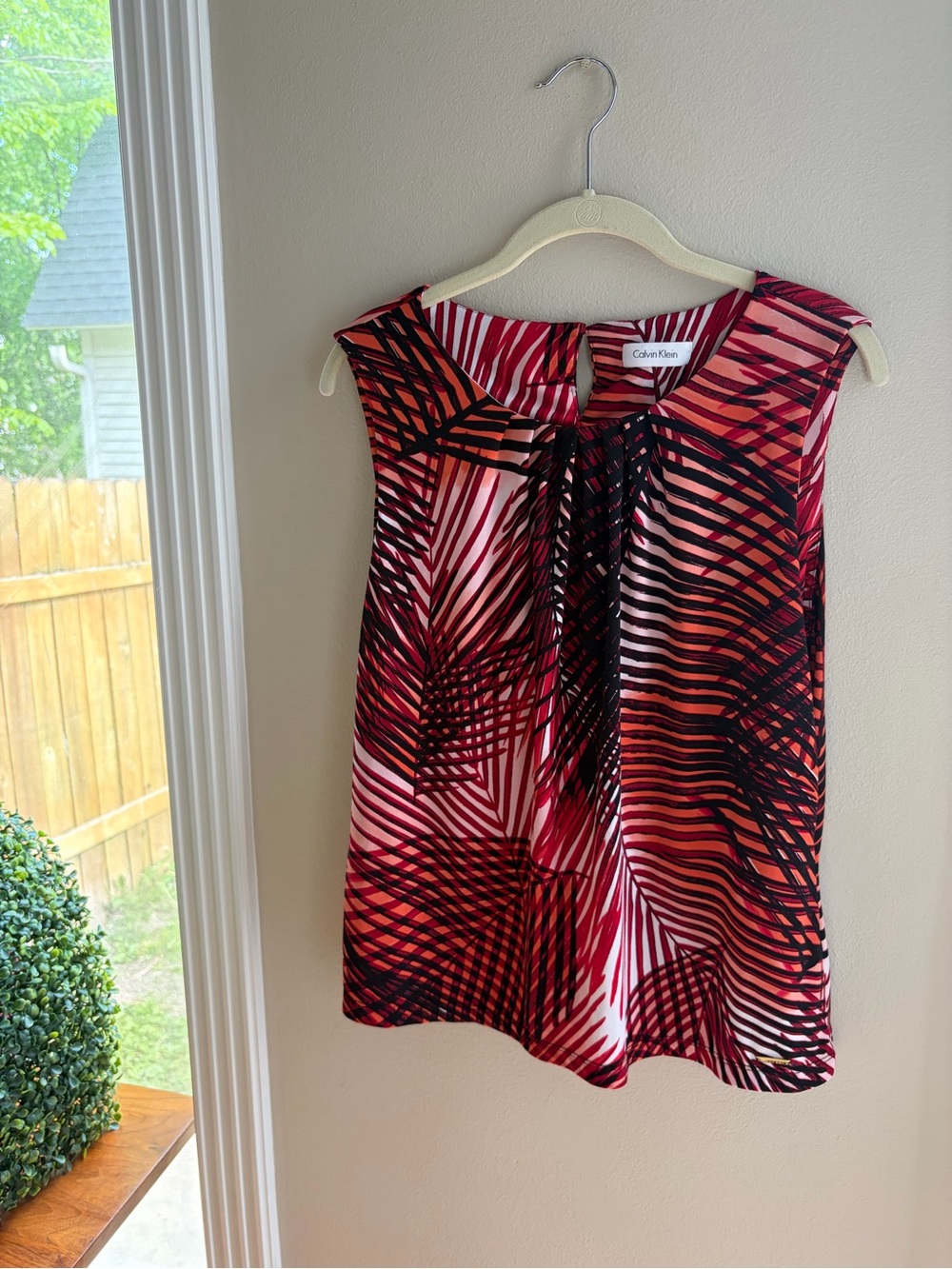 Calvin Klein Red Palm Print Cap Sleeve Blouse Top